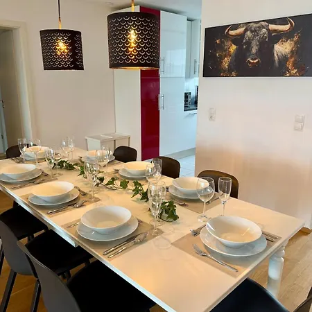 公寓 Big Flugfeld, Balkon, Bis 8 Personen, 3 Schlafzimmer Mit Smart Tvs, 1 Parkplatz, 2 Min Zum Bahnhof 伯布林根