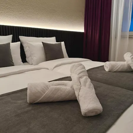 公寓 Big Flugfeld, Balkon, Bis 8 Personen, 3 Schlafzimmer Mit Smart Tvs, 1 Parkplatz, 2 Min Zum Bahnhof 伯布林根