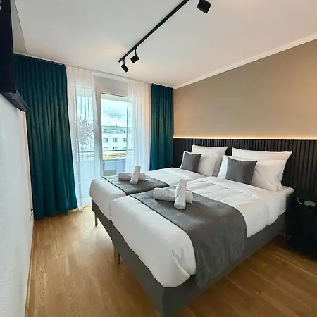 公寓 Big Flugfeld, Balkon, Bis 8 Personen, 3 Schlafzimmer Mit Smart Tvs, 1 Parkplatz, 2 Min Zum Bahnhof 伯布林根